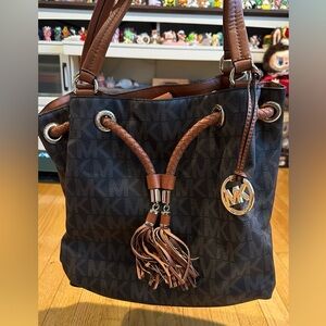 Michael Kors Black and Tan Shoulder Bag